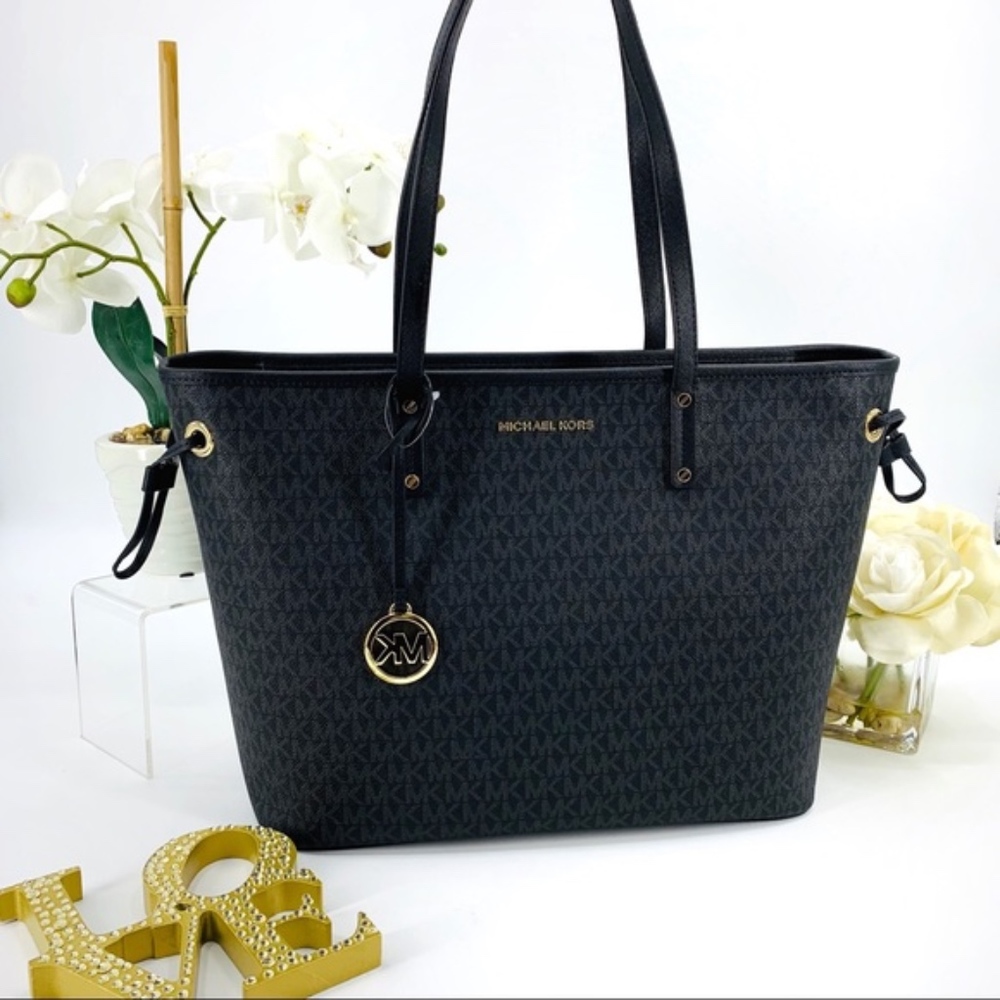 LAST DAY SALE Michael Kors Jet Set Drawstring Tote - Picture 1 of 8